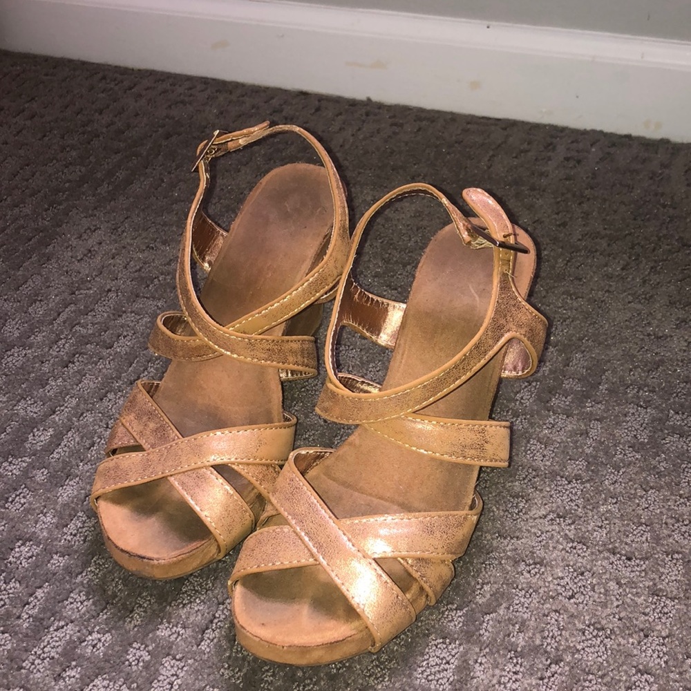 Gold Wedges